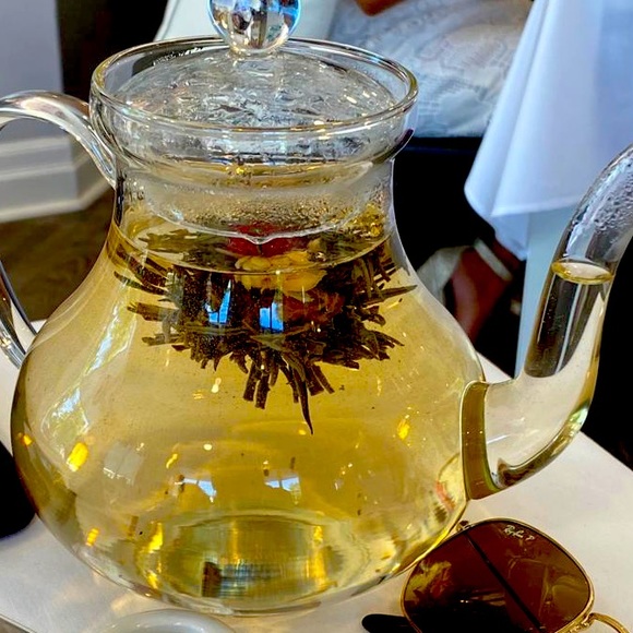 Meet your Posher, Ana - Picture 1 of 1